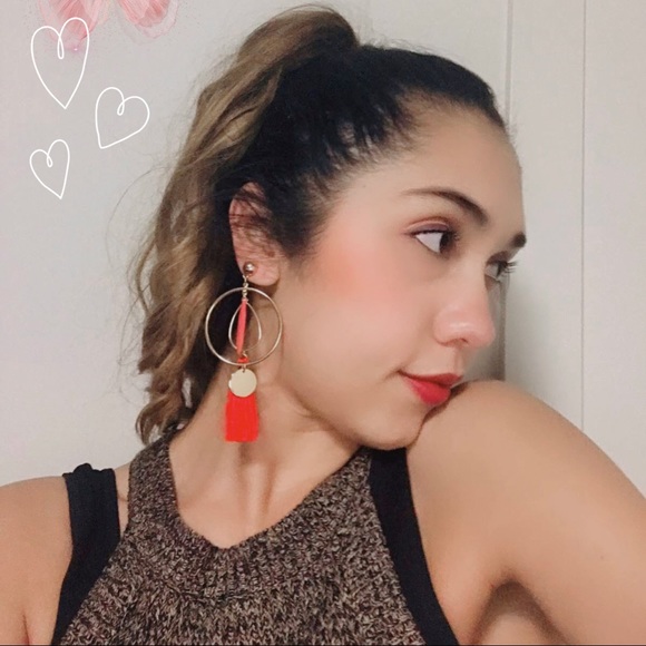 Meet your Posher, Daniela - Picture 1 of 1